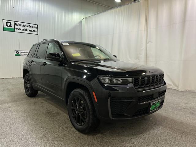 2026 Jeep Grand Cherokee GRAND CHEROKEE ALTITUDE 4X4