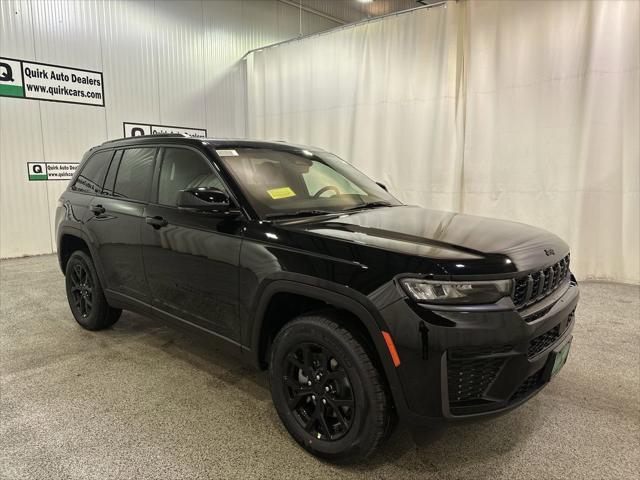 2026 Jeep Grand Cherokee GRAND CHEROKEE LAREDO ALTITUDE 4X4 2026 Jeep Grand Cherokee GRAND CHEROKEE LAREDO ALTITUDE 4X4