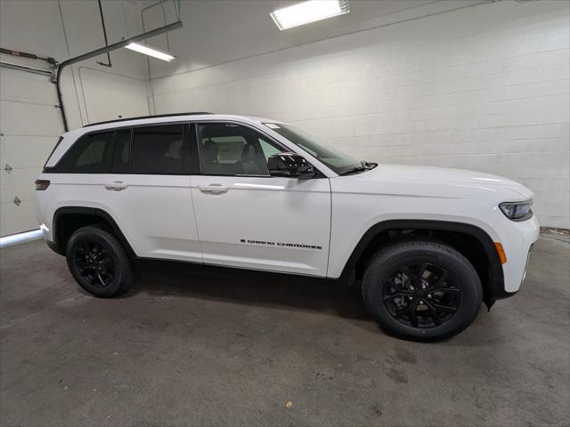 2026 Jeep Grand Cherokee GRAND CHEROKEE LAREDO ALTITUDE 4X4 2026 Jeep Grand Cherokee GRAND CHEROKEE LAREDO ALTITUDE 4X4