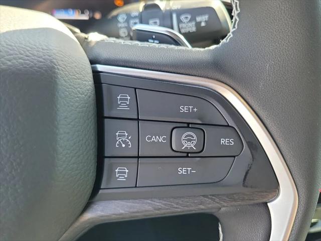 2026 Jeep Grand Cherokee Altitude 4x2