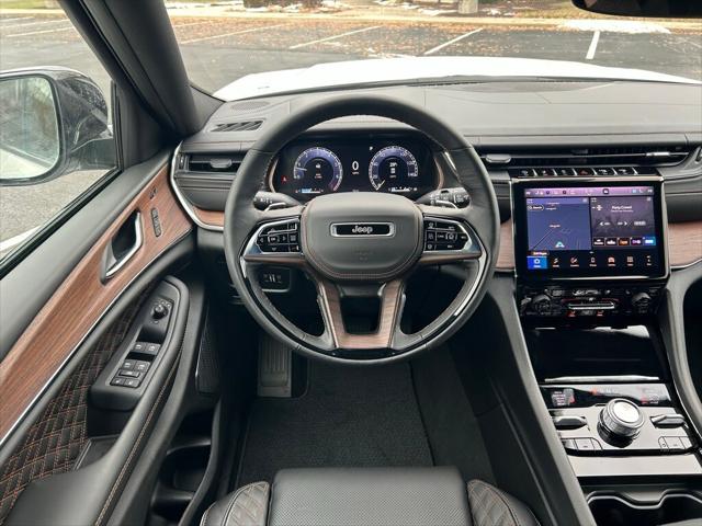 2025 Jeep Grand Cherokee GRAND CHEROKEE L SUMMIT 4X4 2025 Jeep Grand Cherokee GRAND CHEROKEE L SUMMIT 4X4