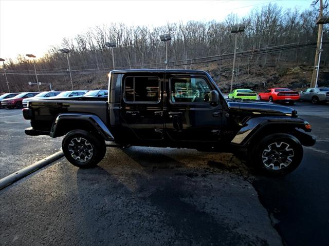 2026 Jeep Gladiator GLADIATOR SAHARA 4X4 2026 Jeep Gladiator GLADIATOR SAHARA 4X4