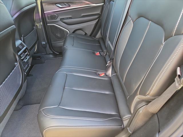 2026 Jeep Grand Cherokee Limited 4x2