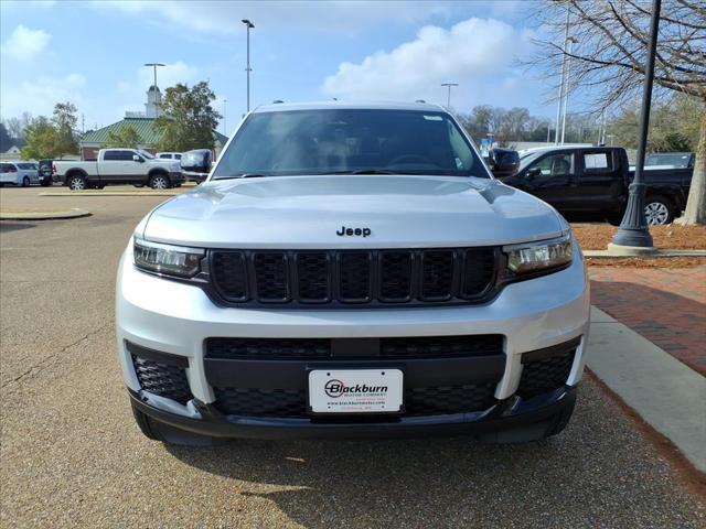 2025 Jeep Grand Cherokee GRAND CHEROKEE L ALTITUDE 4X2