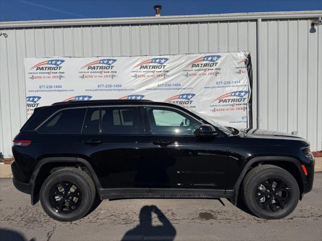 2026 Jeep Grand Cherokee GRAND CHEROKEE LAREDO ALTITUDE 4X4