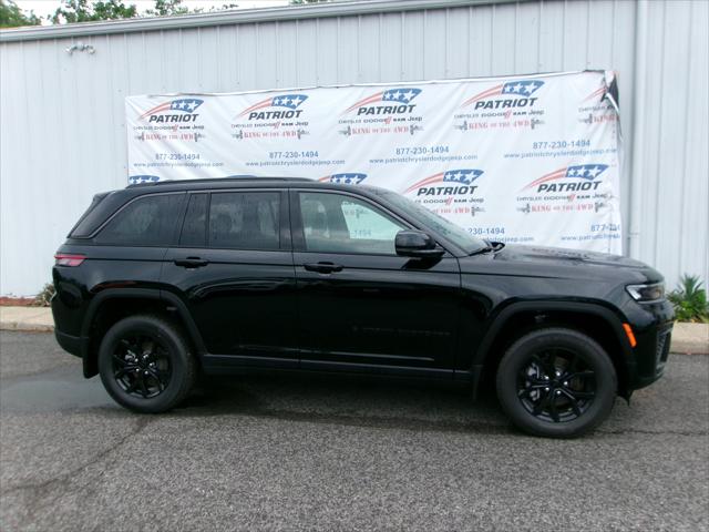 2026 Jeep Grand Cherokee GRAND CHEROKEE LAREDO ALTITUDE 4X4 2026 Jeep Grand Cherokee GRAND CHEROKEE LAREDO ALTITUDE 4X4