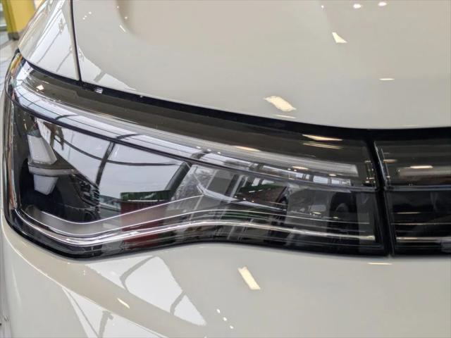2026 Volkswagen Taos SE Black