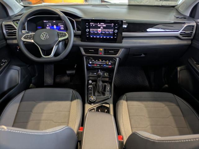 2026 Volkswagen Taos SE Black