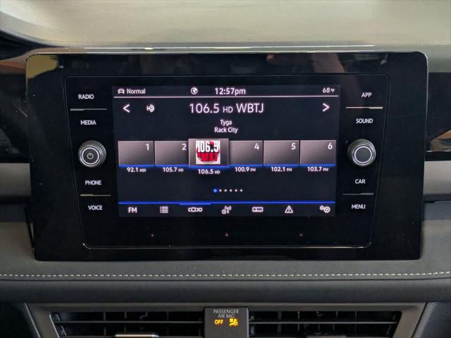 2026 Volkswagen Taos SE Black