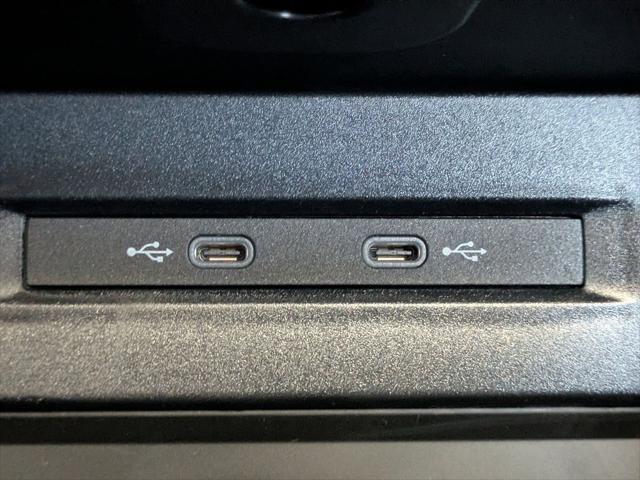 2026 Volkswagen Taos SE Black
