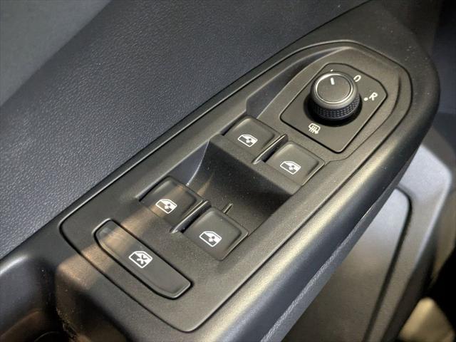 2026 Volkswagen Taos SE Black