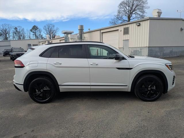 2026 Volkswagen Atlas Cross Sport SEL R-Line Black