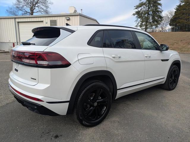 2026 Volkswagen Atlas Cross Sport SEL R-Line Black