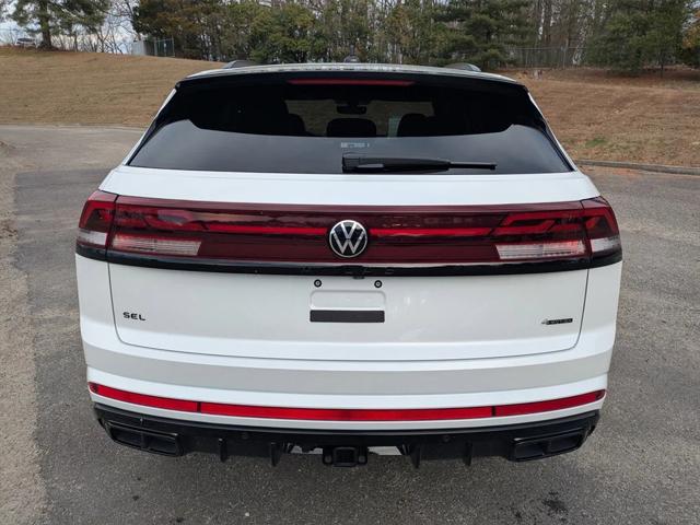 2026 Volkswagen Atlas Cross Sport SEL R-Line Black