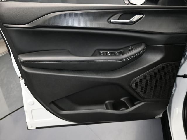 2024 Jeep Grand Cherokee L Laredo 4x2