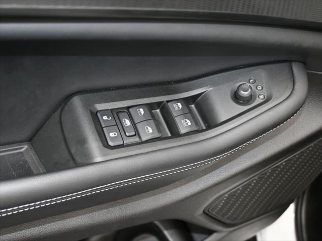 2024 Jeep Grand Cherokee L Laredo 4x2