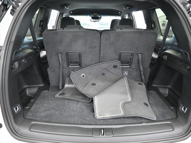 2024 Jeep Grand Cherokee L Laredo 4x2