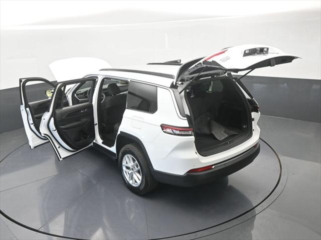 2024 Jeep Grand Cherokee L Laredo 4x2