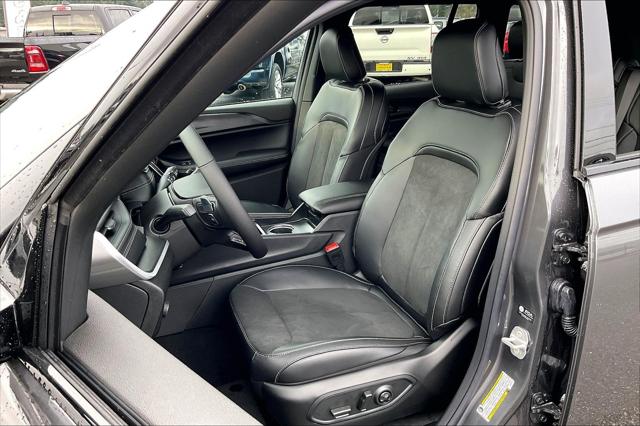 2025 Jeep Grand Cherokee Altitude X 4x4