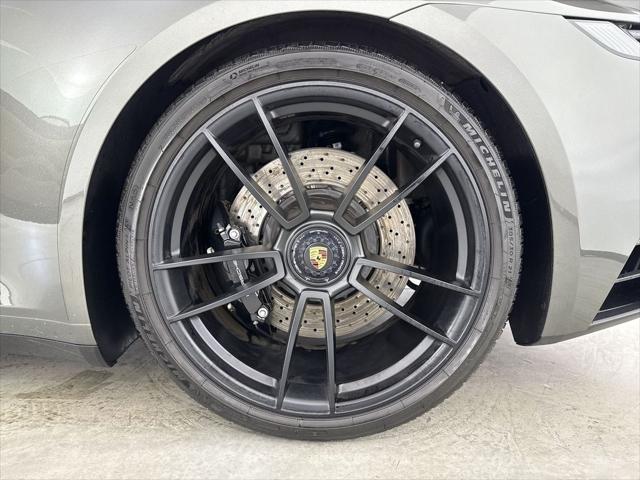2024 Porsche 911 Carrera GTS