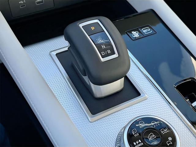 2025 Mitsubishi Outlander PHEV SEL S-AWC