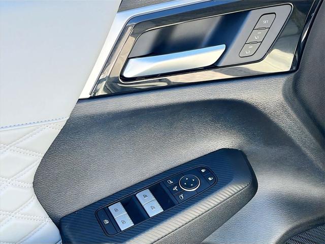 2025 Mitsubishi Outlander PHEV SEL S-AWC