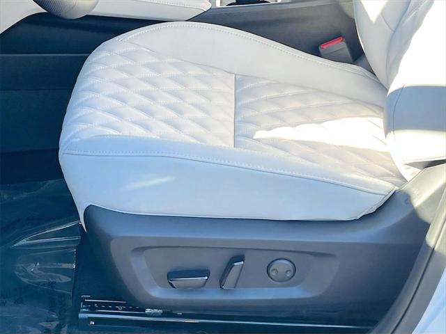 2025 Mitsubishi Outlander PHEV SEL S-AWC