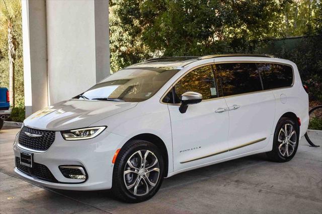 2026 Chrysler Pacifica Pinnacle AWD