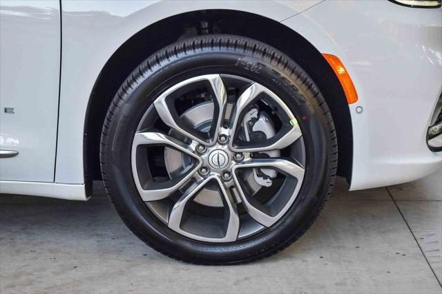 2026 Chrysler Pacifica Pinnacle AWD