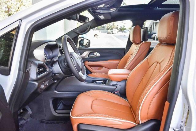 2026 Chrysler Pacifica Pinnacle AWD
