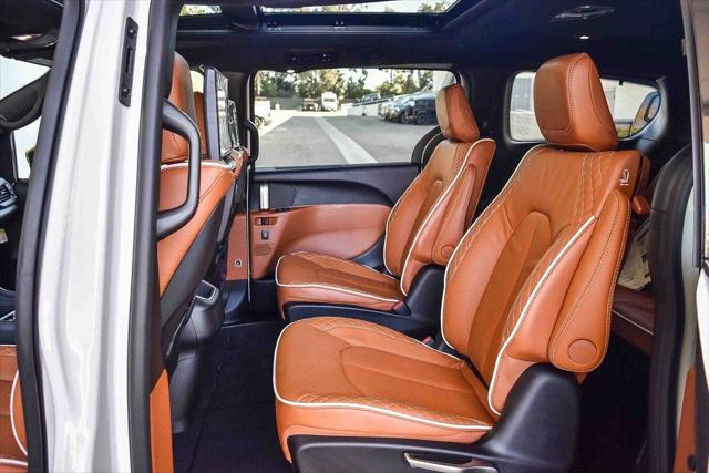 2026 Chrysler Pacifica Pinnacle AWD