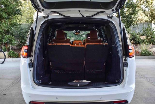 2026 Chrysler Pacifica Pinnacle AWD