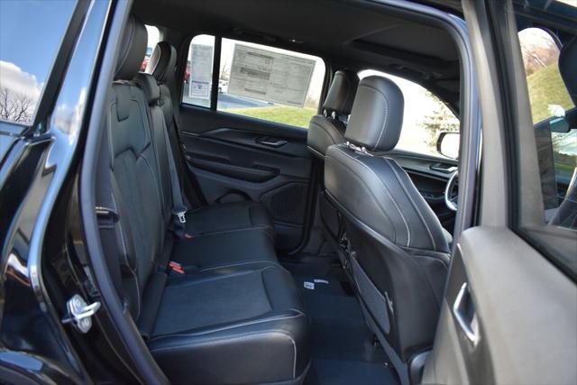2025 Jeep Grand Cherokee Altitude X 4x4