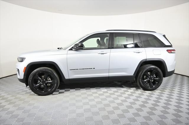 2023 Jeep Grand Cherokee Altitude 4x4 2023 Jeep Grand Cherokee Altitude 4x4