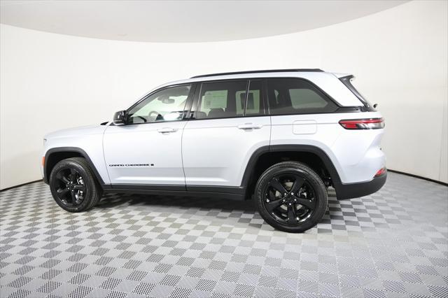 2023 Jeep Grand Cherokee Altitude 4x4 2023 Jeep Grand Cherokee Altitude 4x4