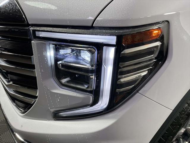 2023 GMC Sierra 1500 4WD Crew Cab Short Box SLT 2023 GMC Sierra 1500 4WD Crew Cab Short Box SLT