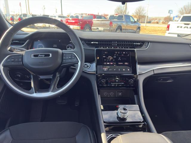 2023 Jeep Grand Cherokee Altitude 4x4