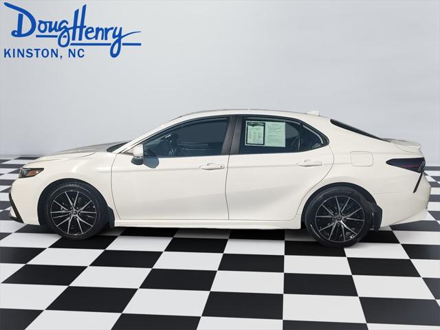 2024 Toyota Camry SE