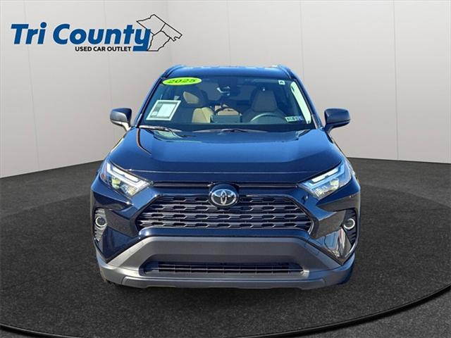 2025 Toyota RAV4 Hybrid LE