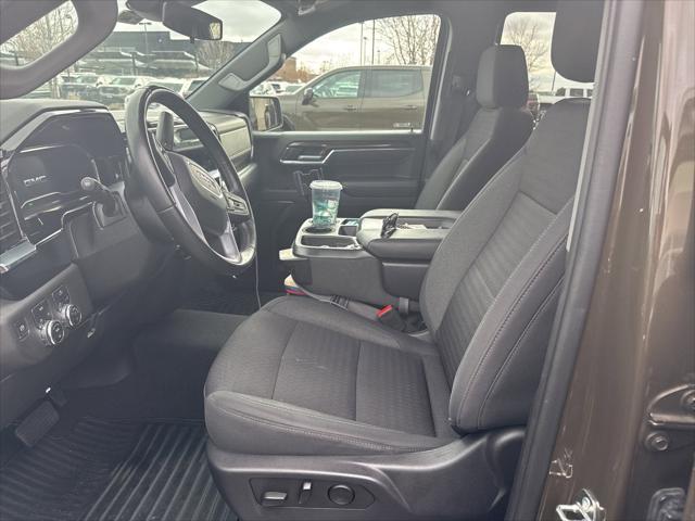 2023 GMC Sierra 1500 4WD Crew Cab Short Box Elevation with 3SB