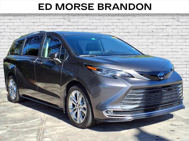 2024 Toyota Sienna Platinum 2024 Toyota Sienna Platinum