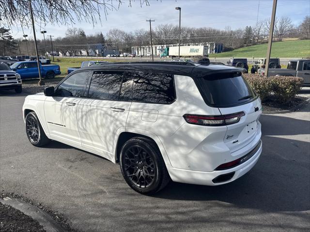 2023 Jeep Grand Cherokee L Summit Reserve 4x4 2023 Jeep Grand Cherokee L Summit Reserve 4x4