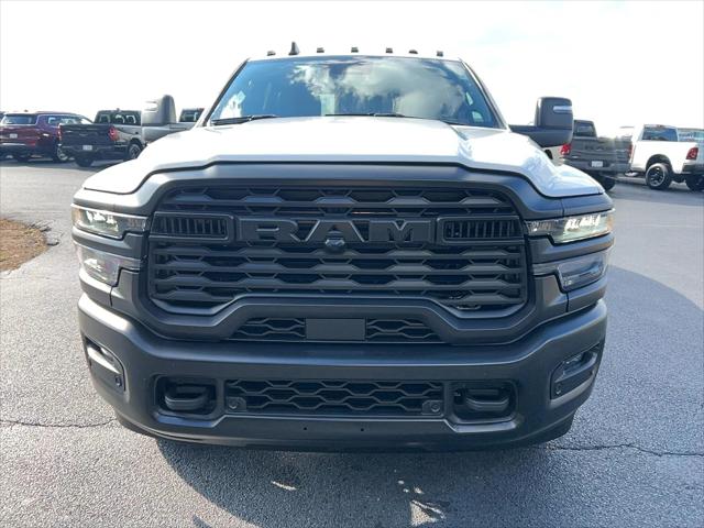 2026 RAM Ram 3500 RAM 3500 TRADESMAN CREW CAB 4X4 8 BOX