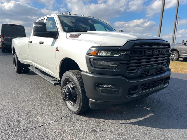 2026 RAM Ram 3500 RAM 3500 TRADESMAN CREW CAB 4X4 8 BOX