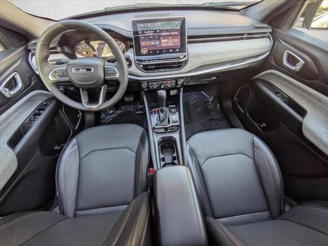 2023 Jeep Compass Latitude Lux FWD 2023 Jeep Compass Latitude Lux FWD