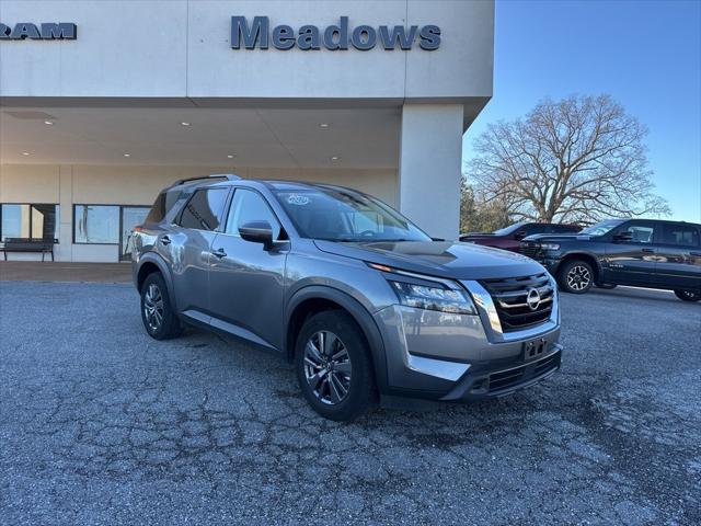 2024 Nissan Pathfinder SV FWD