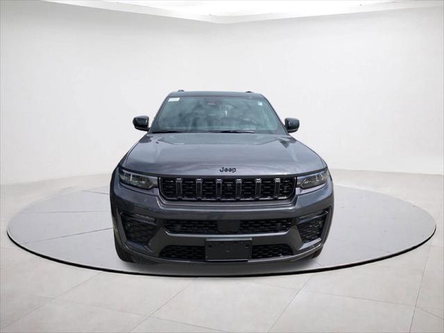 2026 Jeep Grand Cherokee GRAND CHEROKEE SUMMIT 4X4