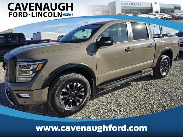 2023 Nissan TITAN Crew Cab PRO-4X 4x4