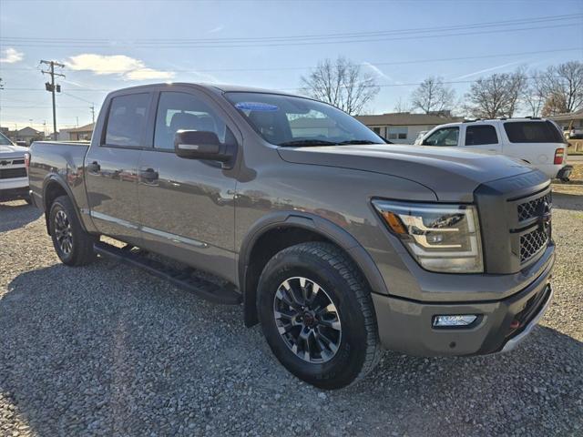 2023 Nissan TITAN Crew Cab PRO-4X 4x4