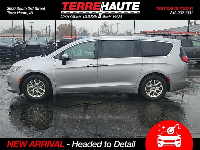 2017 Chrysler Pacifica Touring 2017 Chrysler Pacifica Touring